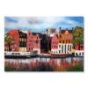 En målning med kanalhus
