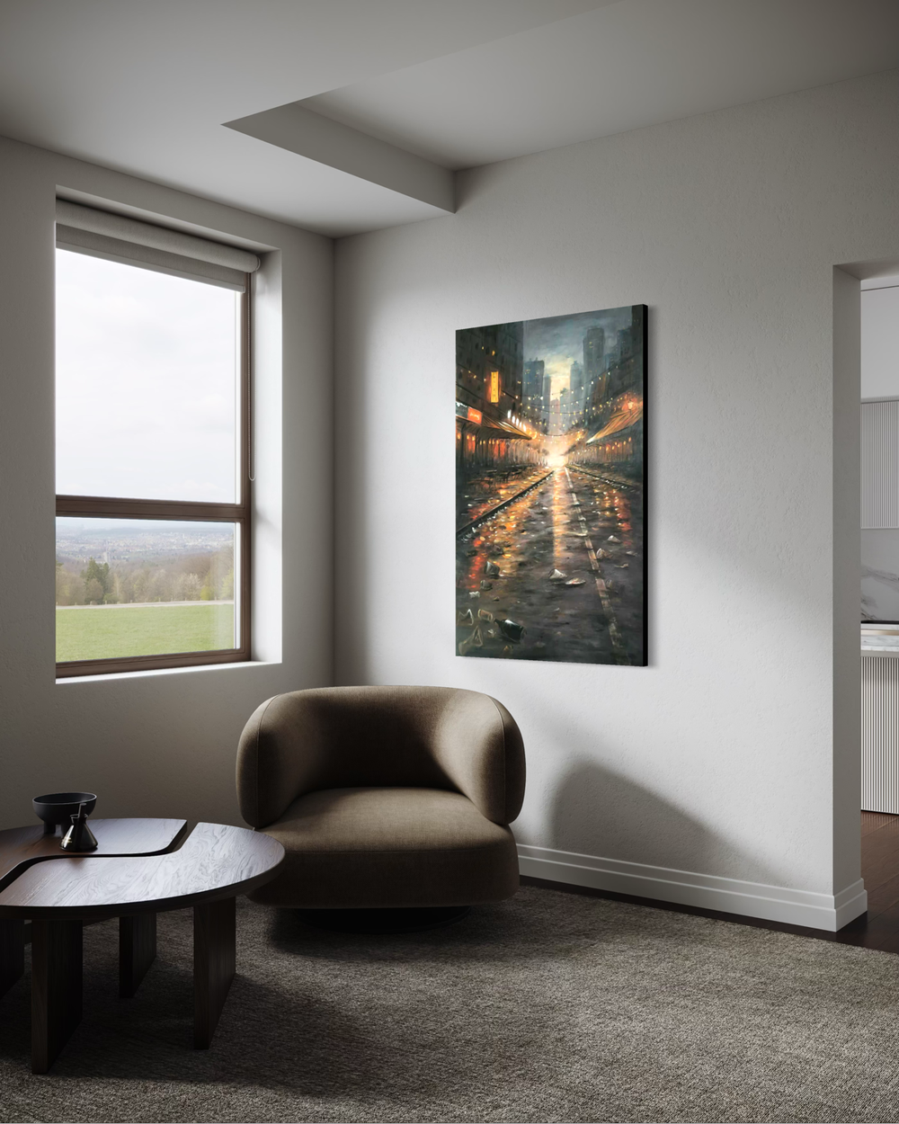 Käsinmaalattu maalaus sateisesta kaupunkikadusta, jossa valoketjut ja lämpimät heijastukset, tyhjät ulkopaikat ja sumuinen tausta.